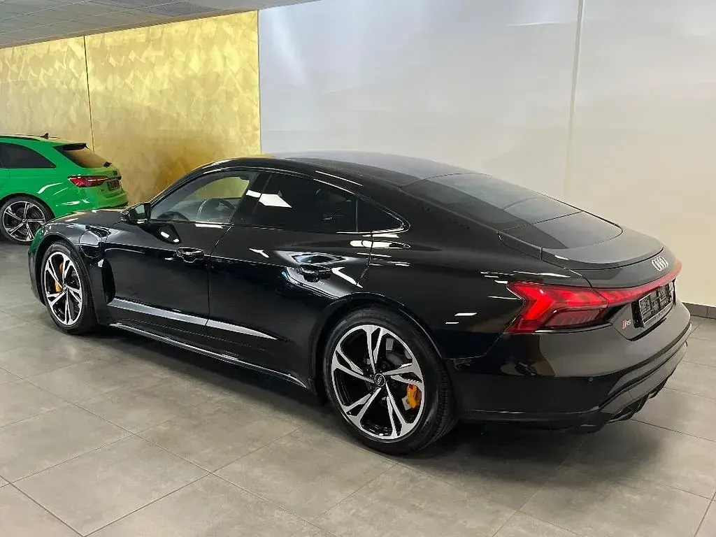 Gebraucht Audi e-tron GT quattro Ambiente 439 kW (598 PS) 2023 Schwarz Limousine
