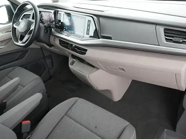Gebraucht VW Multivan Life 150 PS (110 kW) 2024 Schwarz Van / Kleinbus