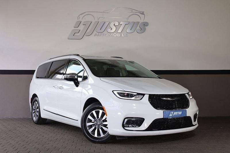 Weiß Gebraucht 2023 Chrysler Pacifica Limited SUV | 32.900 € - Bild 1/4