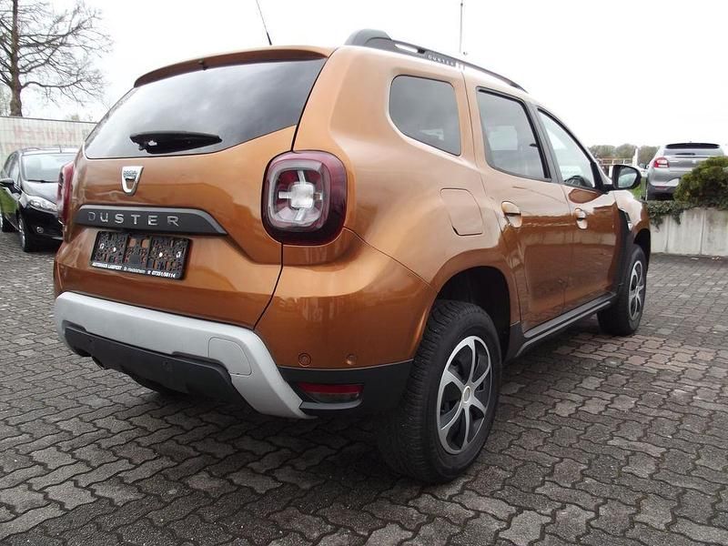 Gebraucht Dacia Duster Prestige 109 PS (80 kW) 2018 Orange SUV
