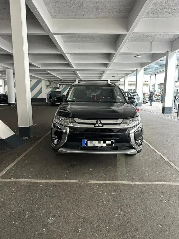 Gebraucht Mitsubishi Outlander Top 150 PS (110 kW) 2017 Schwarz SUV