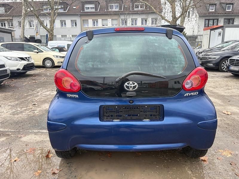 Gebraucht Toyota Aygo 68 PS (50 kW) 2009 Blau Kleinwagen