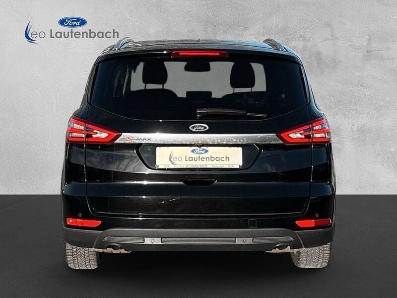 Gebraucht Ford S-MAX Titanium 160 PS (117 kW) 2018 Iridiumschwarz metallic Van / Kleinbus