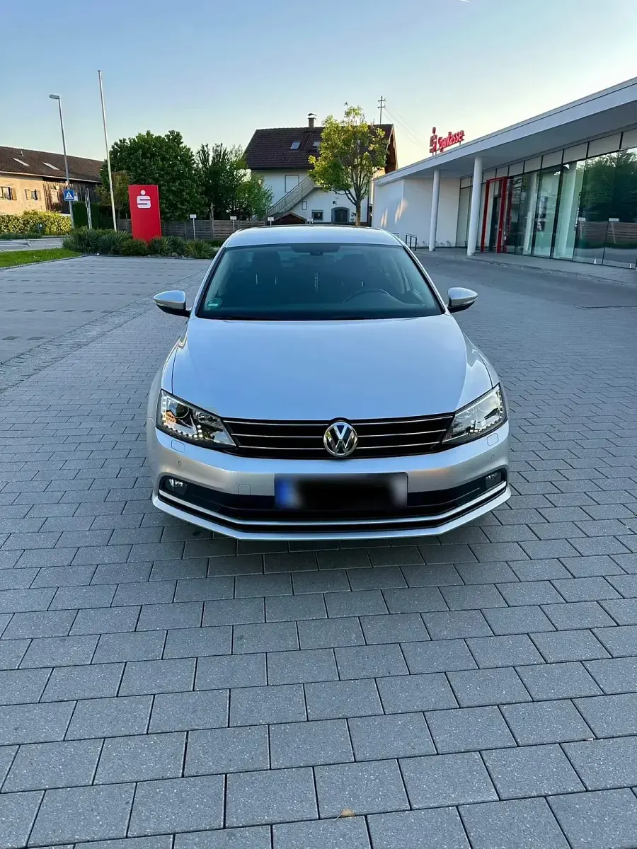 Gebraucht VW Jetta 110 PS (80 kW) 2014 Silber Limousine
