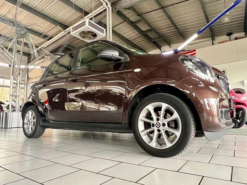 Gebraucht Smart ForFour 71 PS (52 kW) 2019 Braun Kleinwagen