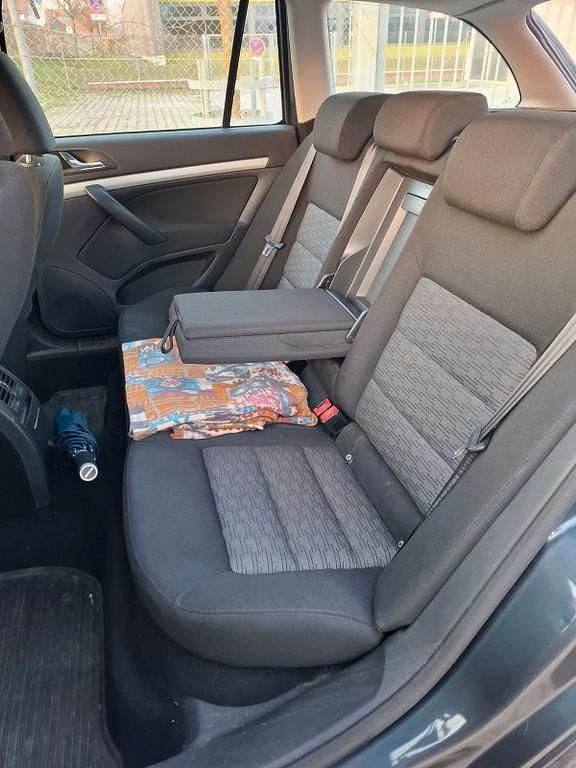 Second-hand Skoda Octavia Classic 105 CP (77 kW) 2009 Gri Break