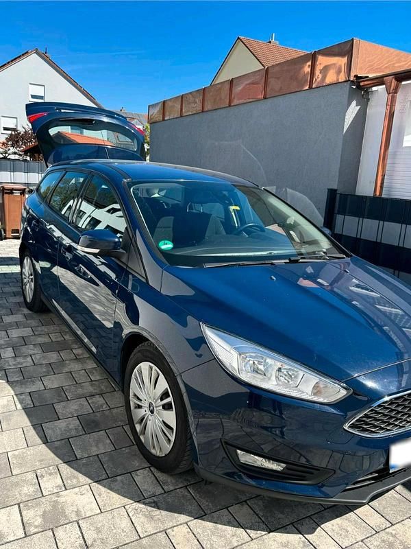 Usata Ford Focus 150 CV (110 kW) 2016 Blu Station wagon