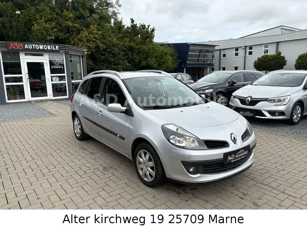 Gebraucht Renault Clio II Dynamique 101 PS (74 kW) 2008 Silber Limousine