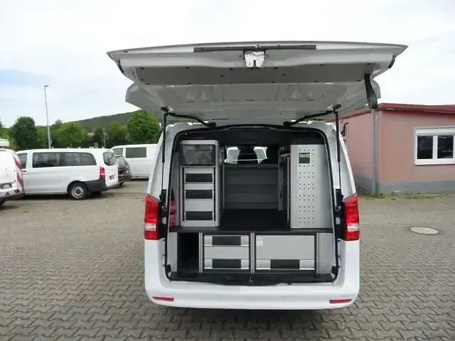 Gebraucht Mercedes Vito 190 PS (139 kW) 2020 Navyblau Van