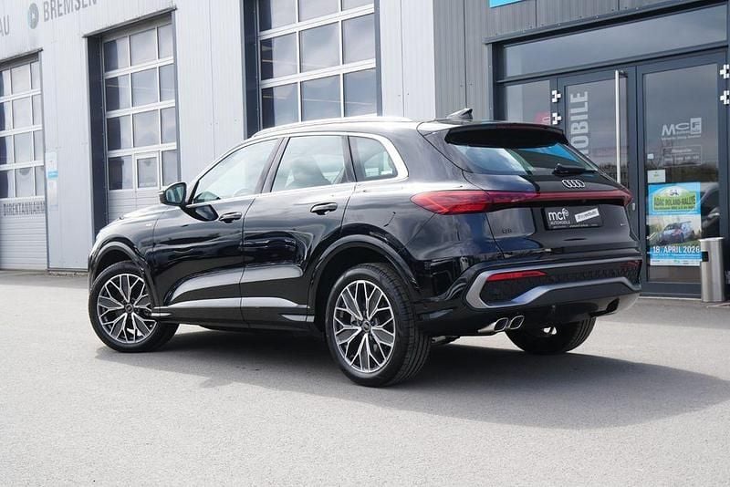Second-hand Audi Q5 S-Line 204 CP (150 kW) 2025 Negru SUV