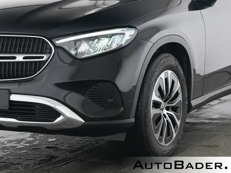 Gebraucht Mercedes GLC220 Avantgarde 197 PS (144 kW) 2025 197 lack obsidianschwarz (metallic) SUV