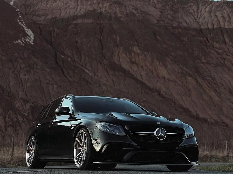 Schwarz Gebraucht 2017 Mercedes E63S AMG AMG Kombi | 60.499 € - Bild 1/4