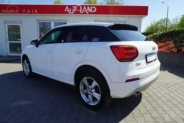 Gebraucht Audi Q2 Sport 116 PS (85 kW) 2018 Weiß SUV