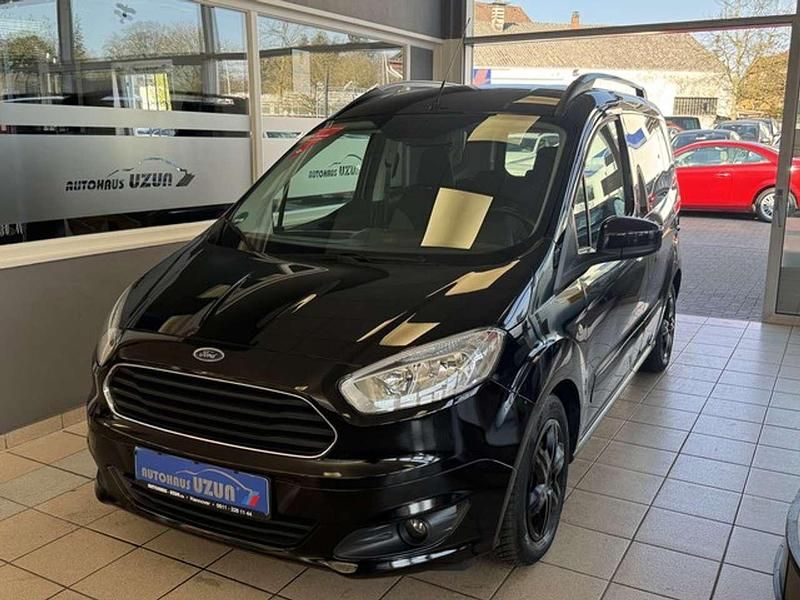 Schwarz Gebraucht 2016 Ford Tourneo Courier Trend Van / Kleinbus | 7.990 € (Guter Preis) - Bild 1/3