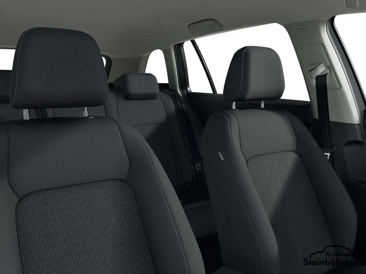 Gebraucht VW Golf VIII 116 PS (85 kW) 2024 Uranograu (grau) Kombi