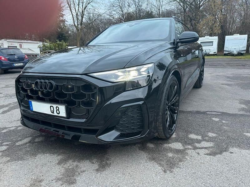 Gebraucht Audi Q8 S-Line 286 PS (210 kW) 2025 Schwarz SUV