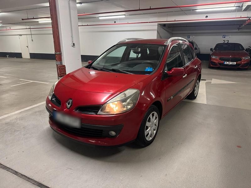 Rot Gebraucht 2008 Renault Clio GrandTour Kombi | 3.300 € (Teuer) - Bild 1/4