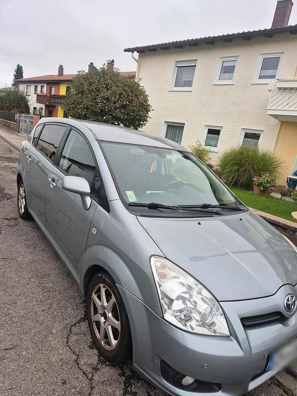 Silber Gebraucht 2009 Toyota Corolla Kombi | 2.000 € - Bild 1/4
