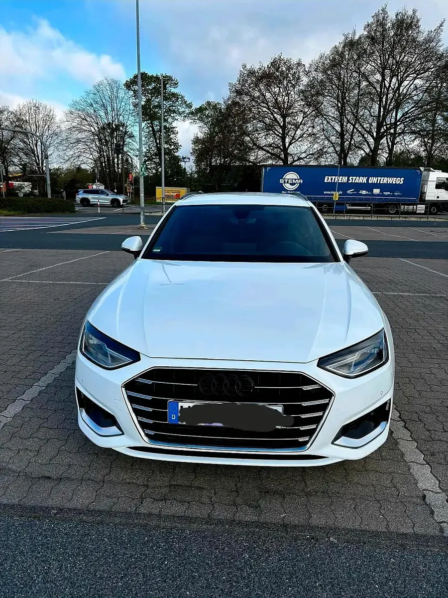 Gebraucht Audi A4 S-Line 150 PS (110 kW) 2021 Weiß Kombi