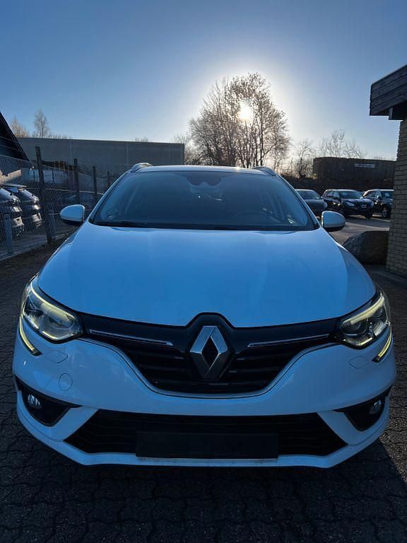 Gebraucht Renault Mégane IV 110 PS (80 kW) 2018 Weiß Limousine