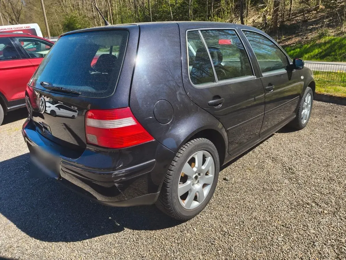 Gebraucht VW Golf IV Basis 75 PS (55 kW) 2003 Schwarz Limousine
