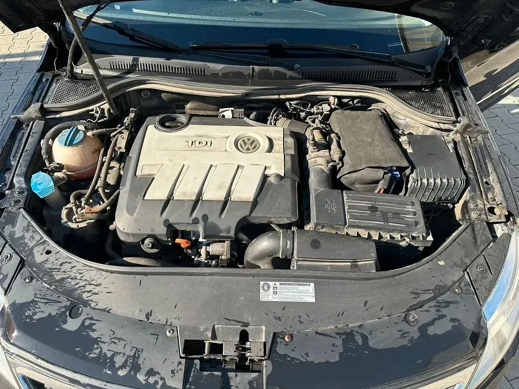Używany VW CC 140 KM (102 kW) 2010 Czarny Sedan/Limuzyna