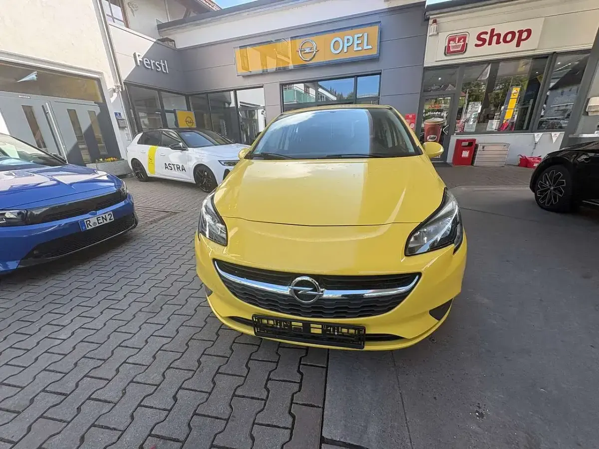 Gebraucht Opel Corsa Edition 90 PS (66 kW) 2016 Sunny yellow (uni) Kleinwagen