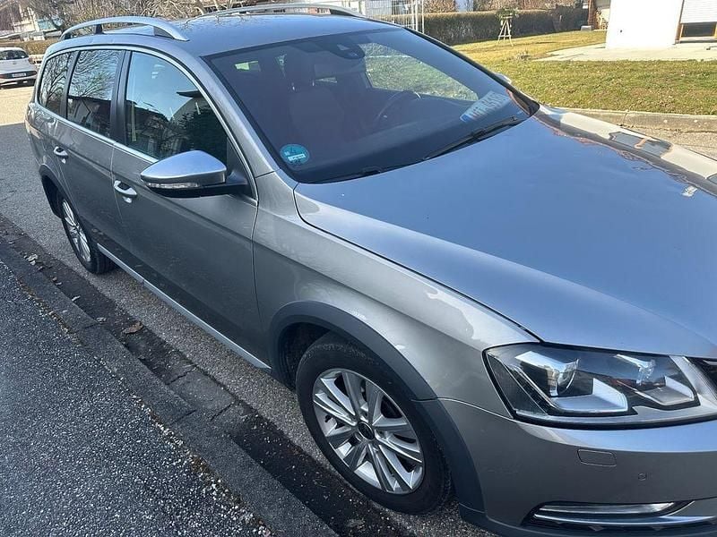 Gebraucht VW Passat Alltrack Basis 177 PS (130 kW) 2014 Silber Kombi