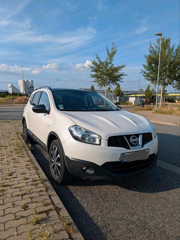 Weiß Gebraucht 2013 Nissan Qashqai +2 360º SUV | 10.550 € (Fairer Preis) - Bild 1/4