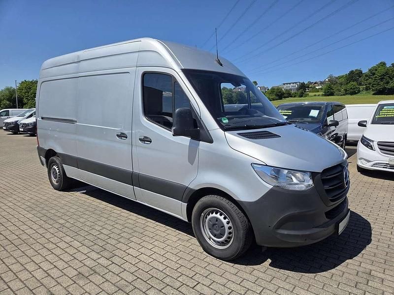 Gebraucht Mercedes Sprinter 143 PS (105 kW) 2020 Iridiumsilber Van