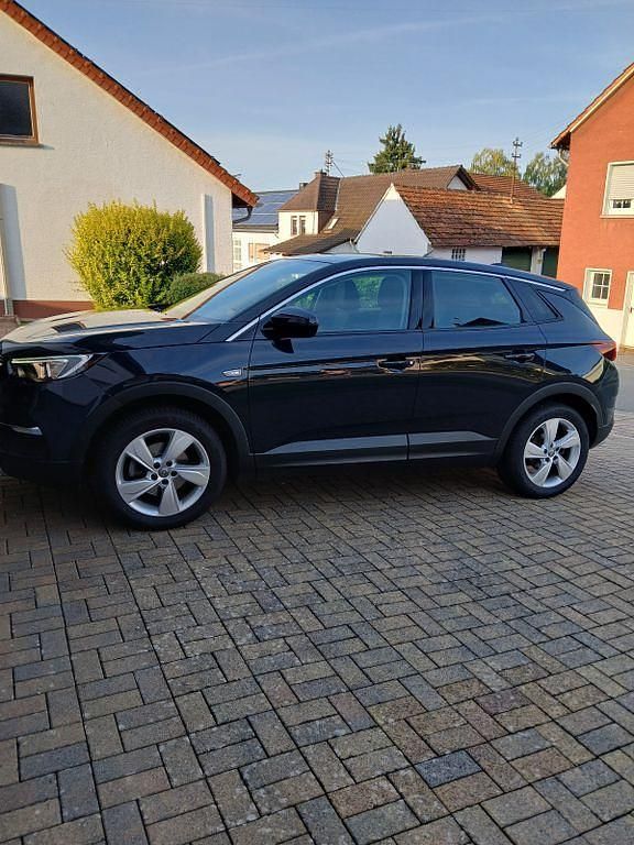 Grau Gebraucht 2019 Opel Grandland X Innovation SUV | 14.900 € (Fairer Preis) - Bild 1/4