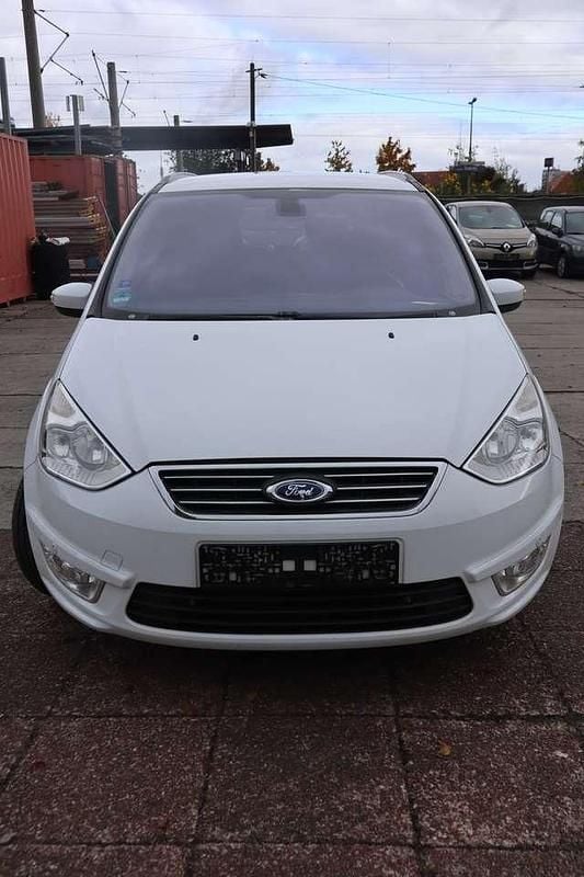 Weiß Gebraucht 2010 Ford Galaxy Ambiente Van / Kleinbus | 3.800 € (Guter Preis) - Bild 1/4