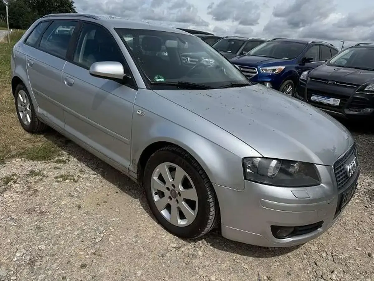 Gebraucht Audi A3 Sportback Ambiente 140 PS (102 kW) 2006 Lichtsilber metallic Kleinwagen