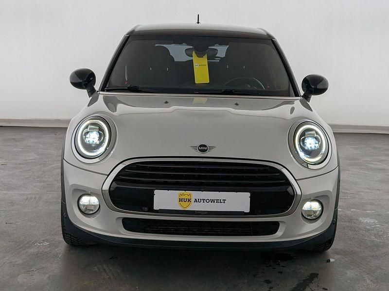 Gebraucht Mini Cooper 136 PS (100 kW) 2019 White silver Kleinwagen