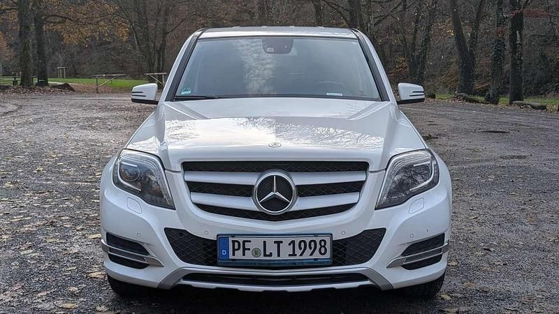 Weiß Gebraucht 2014 Mercedes GLK250 SUV | 13.800 € (Fairer Preis) - Bild 1/4