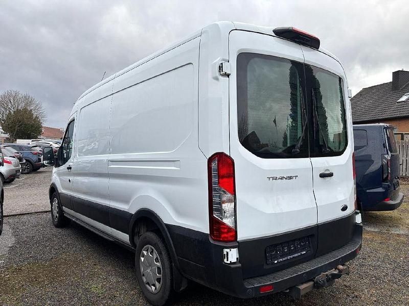 Gebraucht Ford Transit Trend 131 PS (96 kW) 2021 Weiss Limousine