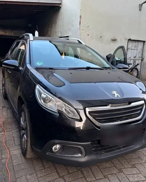 Gebraucht Peugeot 2008 Allure 120 PS (88 kW) 2014 Schwarz SUV
