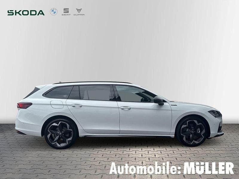 Gebraucht Skoda Superb SportLine 265 PS (194 kW) 2026 Weiss Kombi