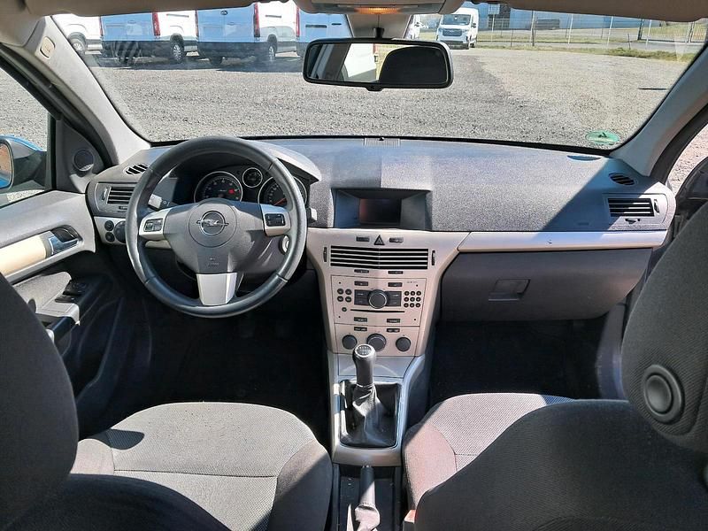 Usata Opel Astra 140 CV (102 kW) 2008 Grigio Station wagon