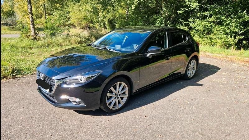 Gebraucht Mazda 3 120 PS (88 kW) 2018 Schwarz Kleinwagen