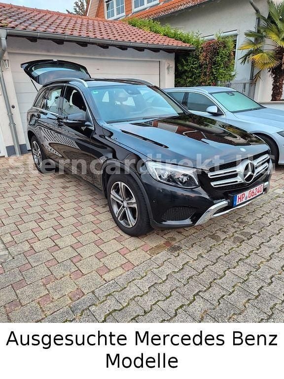 Nachtschwarz Gebraucht 2016 Mercedes GLC220 SUV | 20.600 € (Superpreis) - Bild 1/4