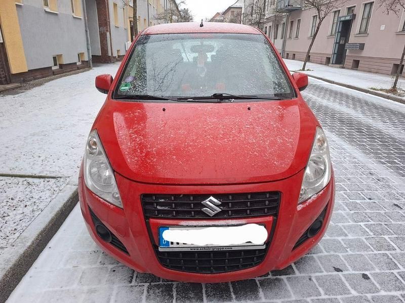 Gebraucht Suzuki Splash Club 94 PS (69 kW) 2013 Rot Kleinwagen