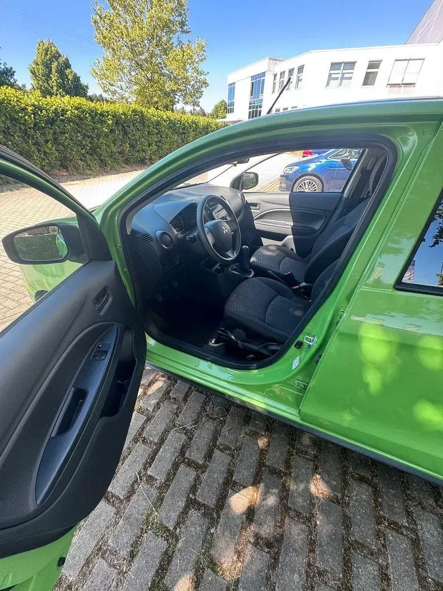 Gebraucht Mitsubishi Space Star 71 PS (52 kW) 2013 Grün Van / Kleinbus
