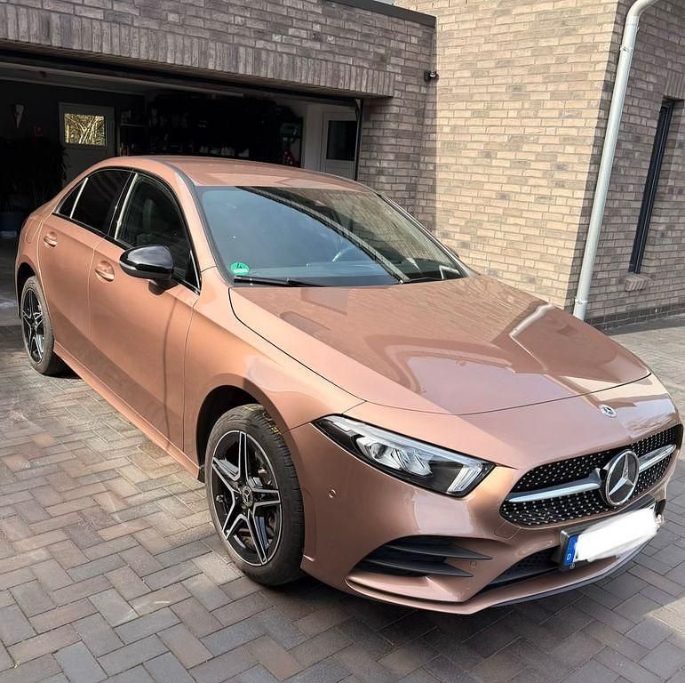 Gebraucht Mercedes A250 218 PS (160 kW) 2022 Gold Limousine