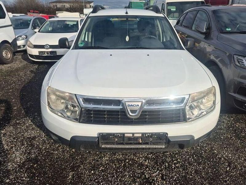Gebraucht Dacia Duster Lauréate 105 PS (77 kW) 2011 Gletscherweiss SUV