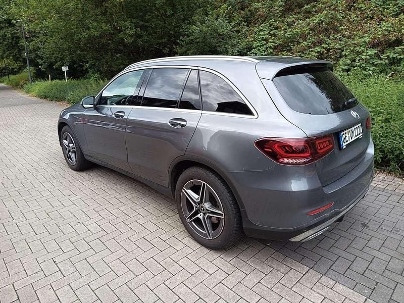 Gebraucht Mercedes GLC300 AMG line Plus 245 PS (180 kW) 2022 Grau SUV