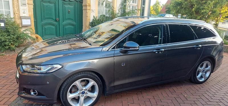 Gebraucht Ford Mondeo 179 PS (131 kW) 2015 Grau Kombi