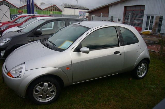 Usata Ford Ka 60 CV (44 kW) 2002 Argento Utilitaria