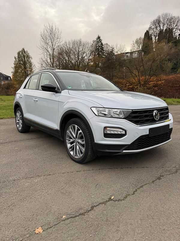 Weiß Gebraucht 2019 VW T-Roc Style SUV | 19.500 € (Guter Preis) - Bild 1/4
