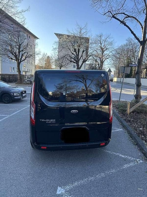 Gebraucht Ford Tourneo 131 PS (96 kW) 2020 Schwarz Van / Kleinbus